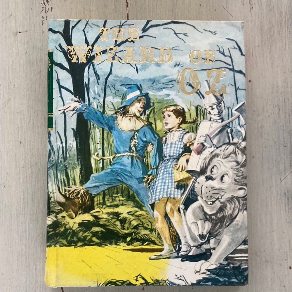 The Wizard of Oz 1975 Hardcover Book - L. Frank Baum Illustrated Junior Library